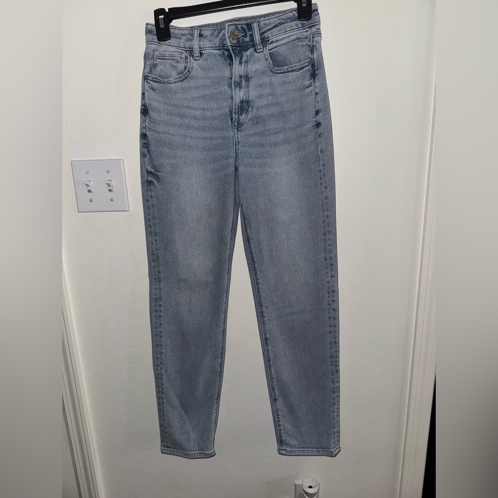 American Eagle Mom Straight Jean